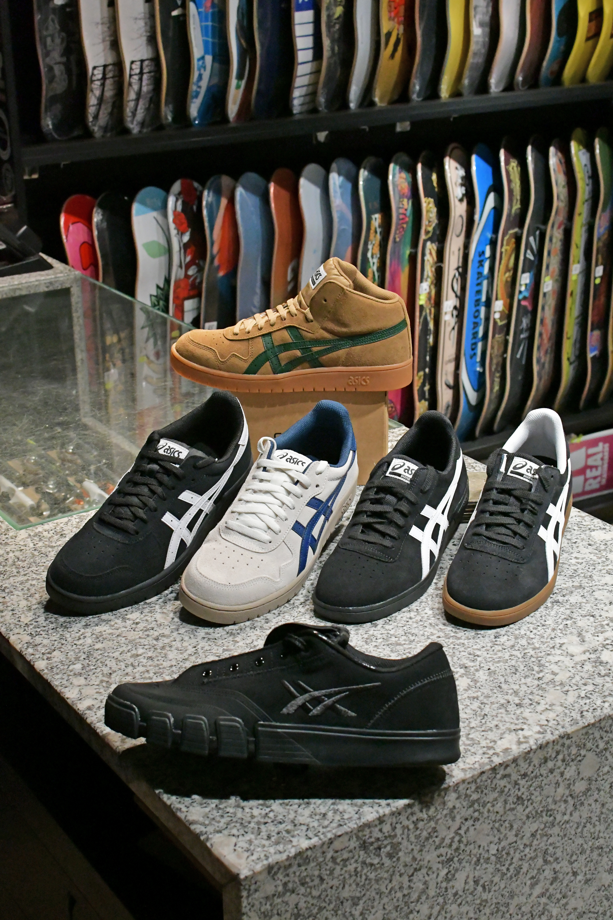 Konnichiwa Asics Skateboarding!